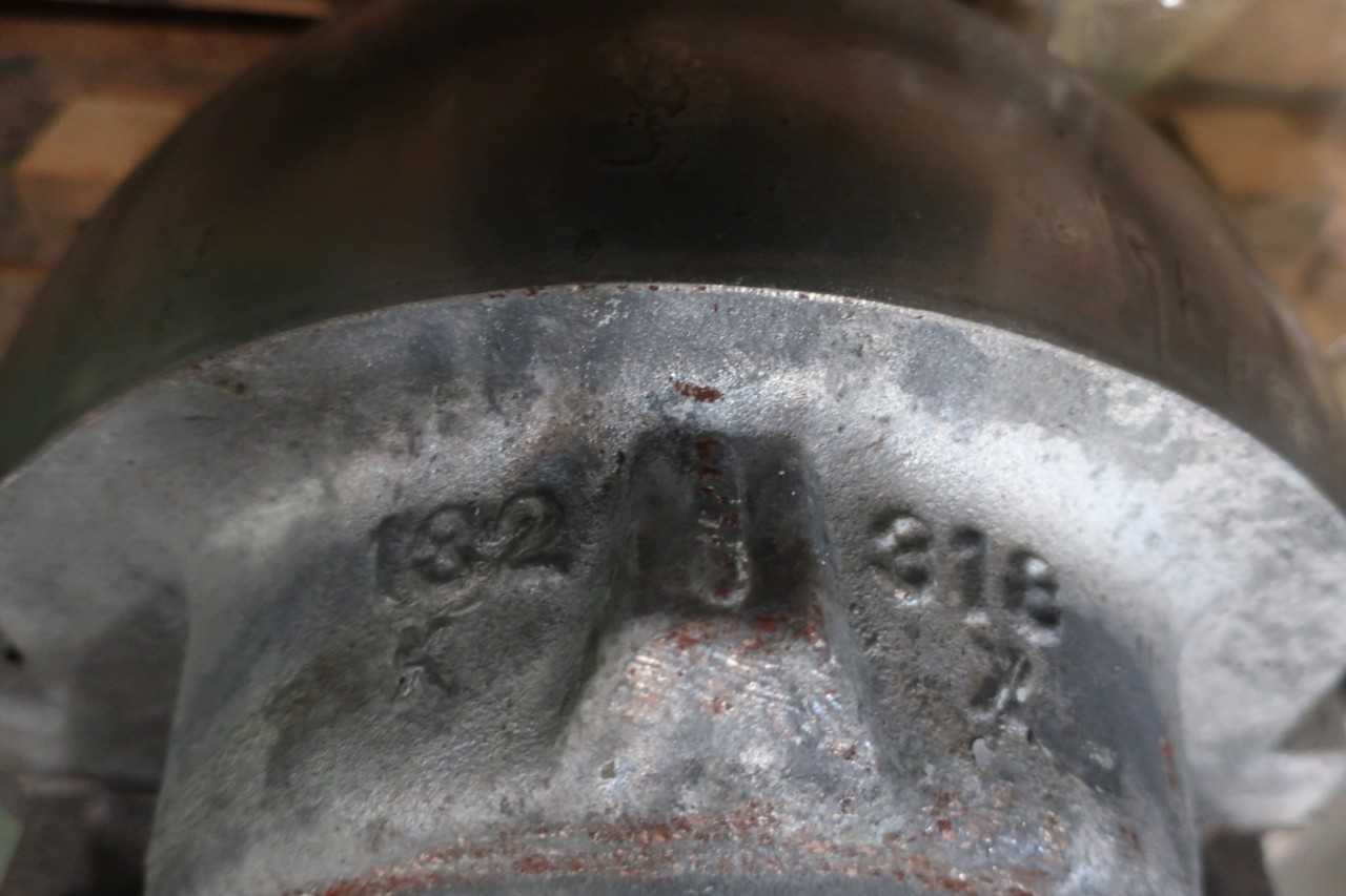 LOT OF 2 ASSORTED BEARINGS - BEARINGS
