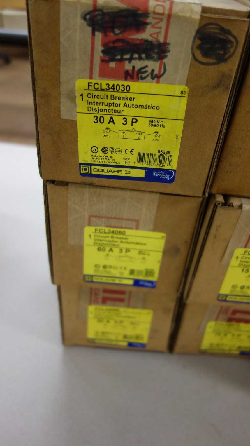 LOT OF 10 ASSORTED SQUARE D CIRCUIT BREAKERS - CIRCUIT BREAKERS