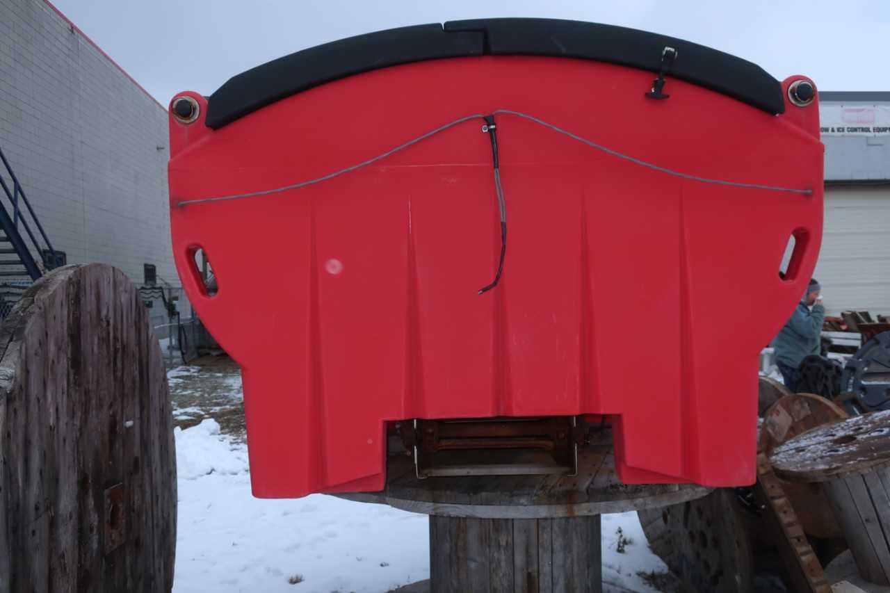 WESTERN TORNADO - 1.5 CU YD POLY HOPPER SPREADER - ELECTRIC POWER TOOLS