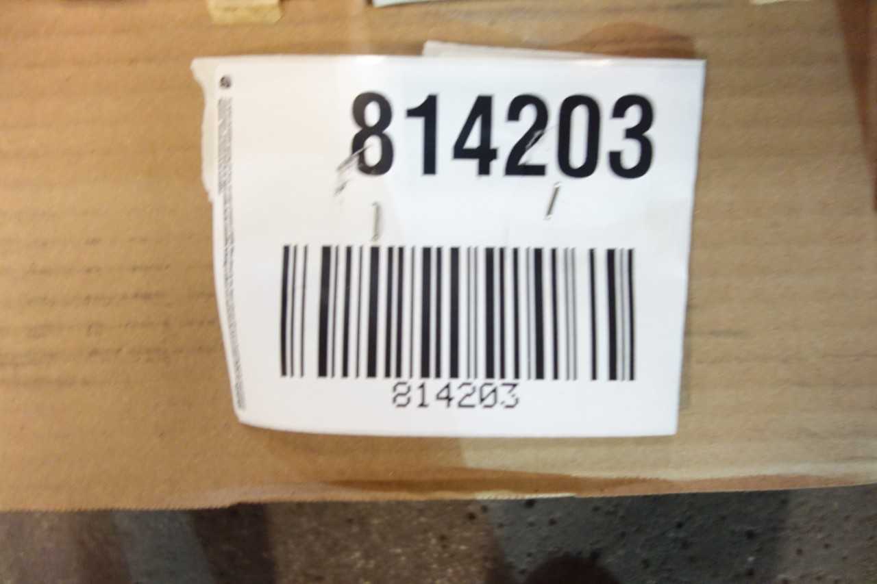 LOT OF ASSORTED BEARINGS AND ACCESSORIES - BEARINGS