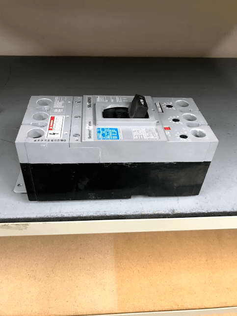 Siemens Breaker - CIRCUIT BREAKERS