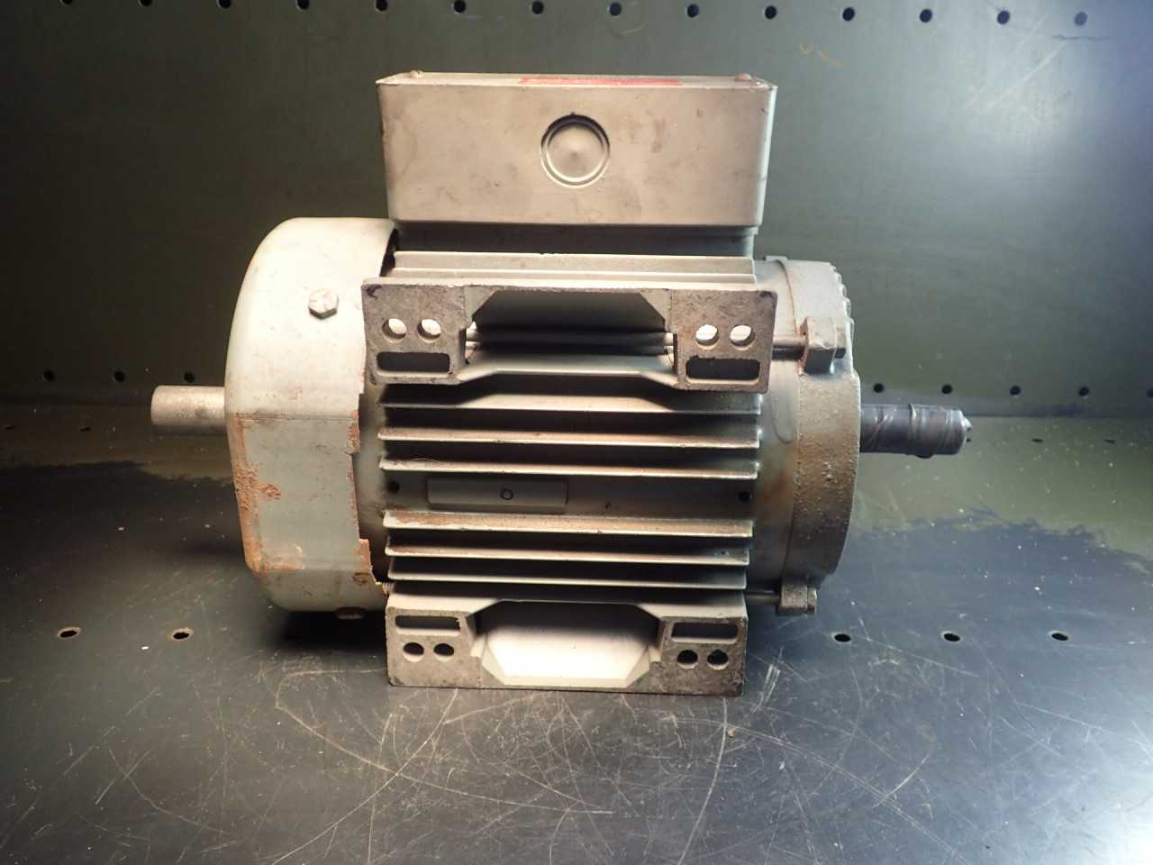 GE Triclad 5K145AL1321 3HP Electric Motor: 230/460V 8.2/4.1A fr. 145T 7/8" Shaft - ELECTRIC MOTORS