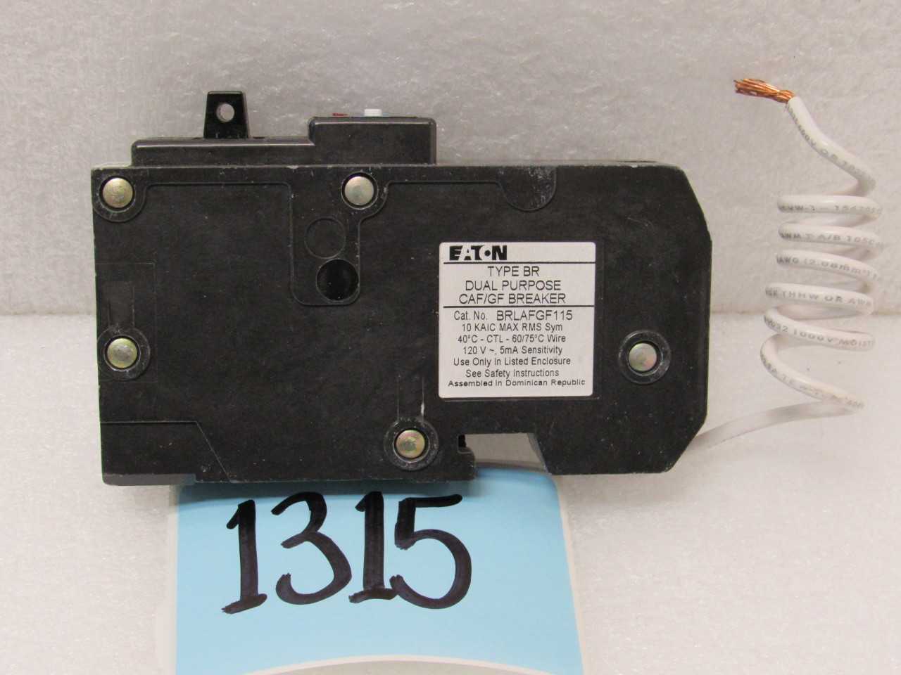 LOT OF EATON RESIDENTAL BREAKERS - MISCELLANEOUS