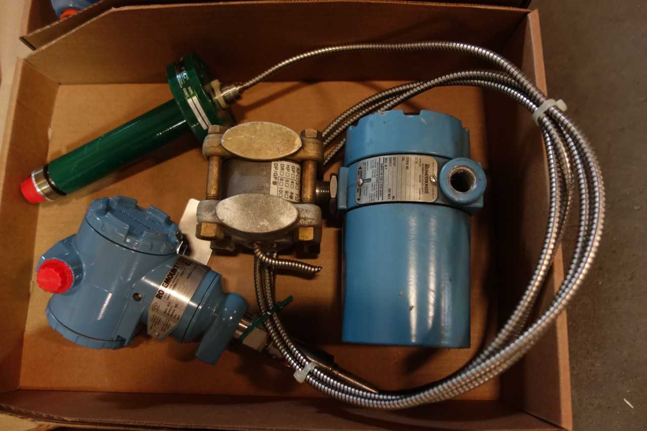 1 LOT OF ROSEMOUNT PRESSURE TRANSMITTERS - INSTRUMENTATION