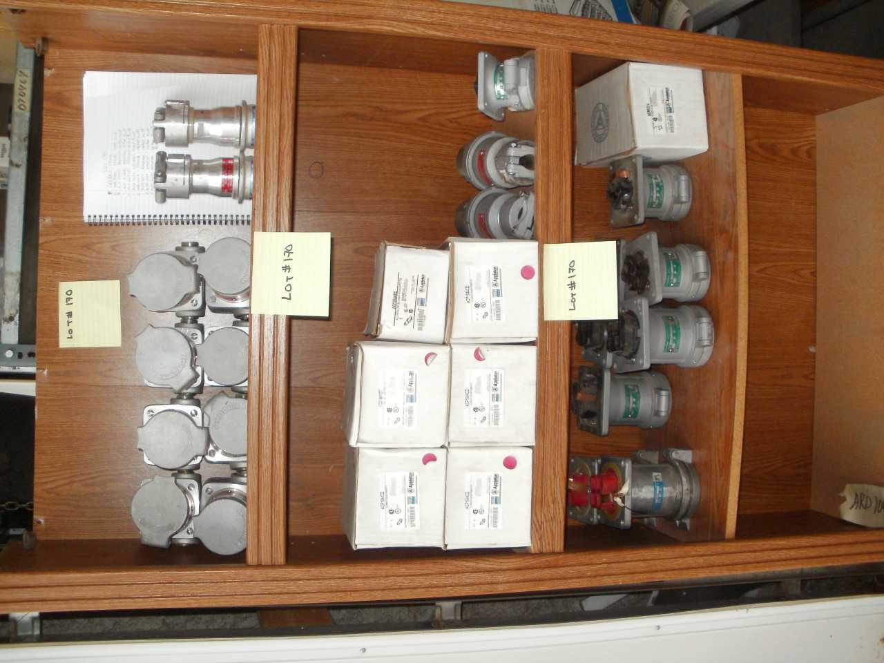 28 PIECES OF APPLETON 100 AMPS, RECEP, PLUG MIXED - INDUSTRIAL PARTS