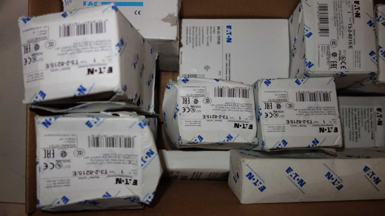 1 BOX OF EATON / CUTLER HAMMER ELECTRICAL - ELECTRICAL COMPONENTS