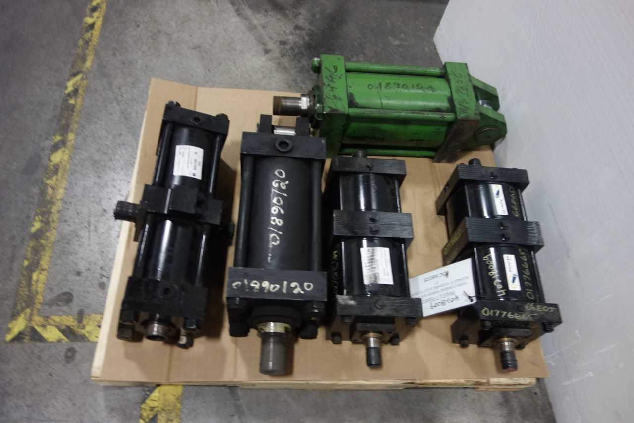 LOT OF ASSORTED HYDRAULIC CYLINDERS - HYDRAULIC CYLINDERS