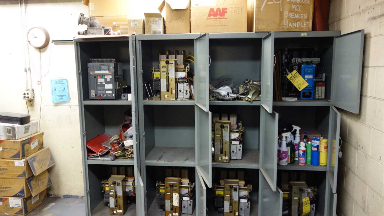 CONTENTS OF CABINET, 8X SWITCHGEAR BREAKERS - CIRCUIT BREAKERS