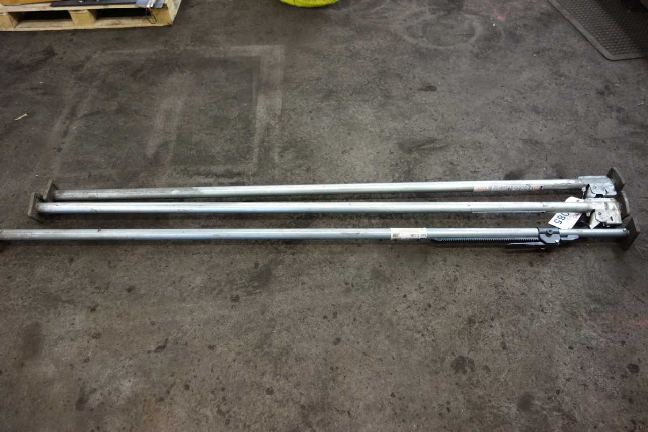 LOT OF 2 KINEDYNE SAF-T-LOK JACK TRAILER BARS - ELECTRIC POWER TOOLS