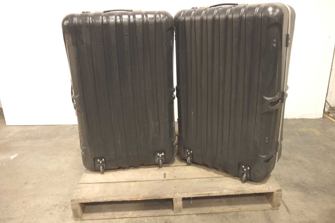 LOT OF 2 HARDSHELL ROLLING TRADE SHOW CASES - ROLLING CARTS