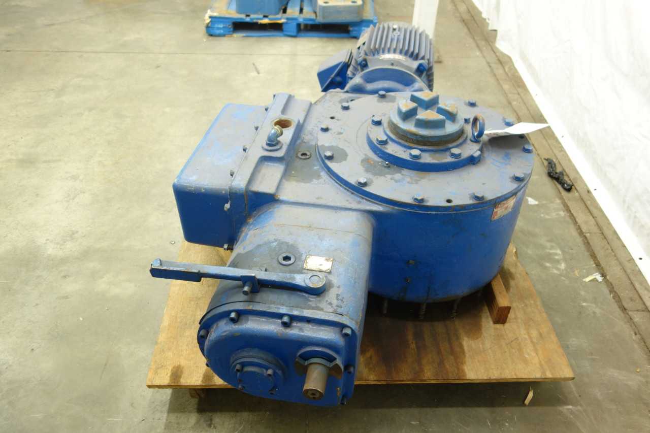LIMITORQUE 12 IN VALVE WITH RELIANCE 1MA458611-G1-G1 MOTOR - ELECTRIC MOTORS