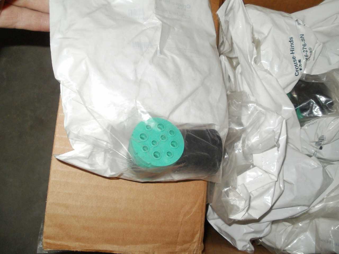 EATON PINS AND INSERTS CZP-12-217-PN QTY 60 CZP-16-276-SN QTY 30 - MISCELLANEOUS