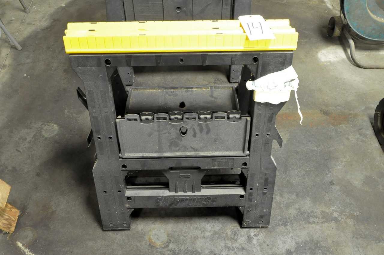 Pair Plastic Saw Horses - METAL SAWS