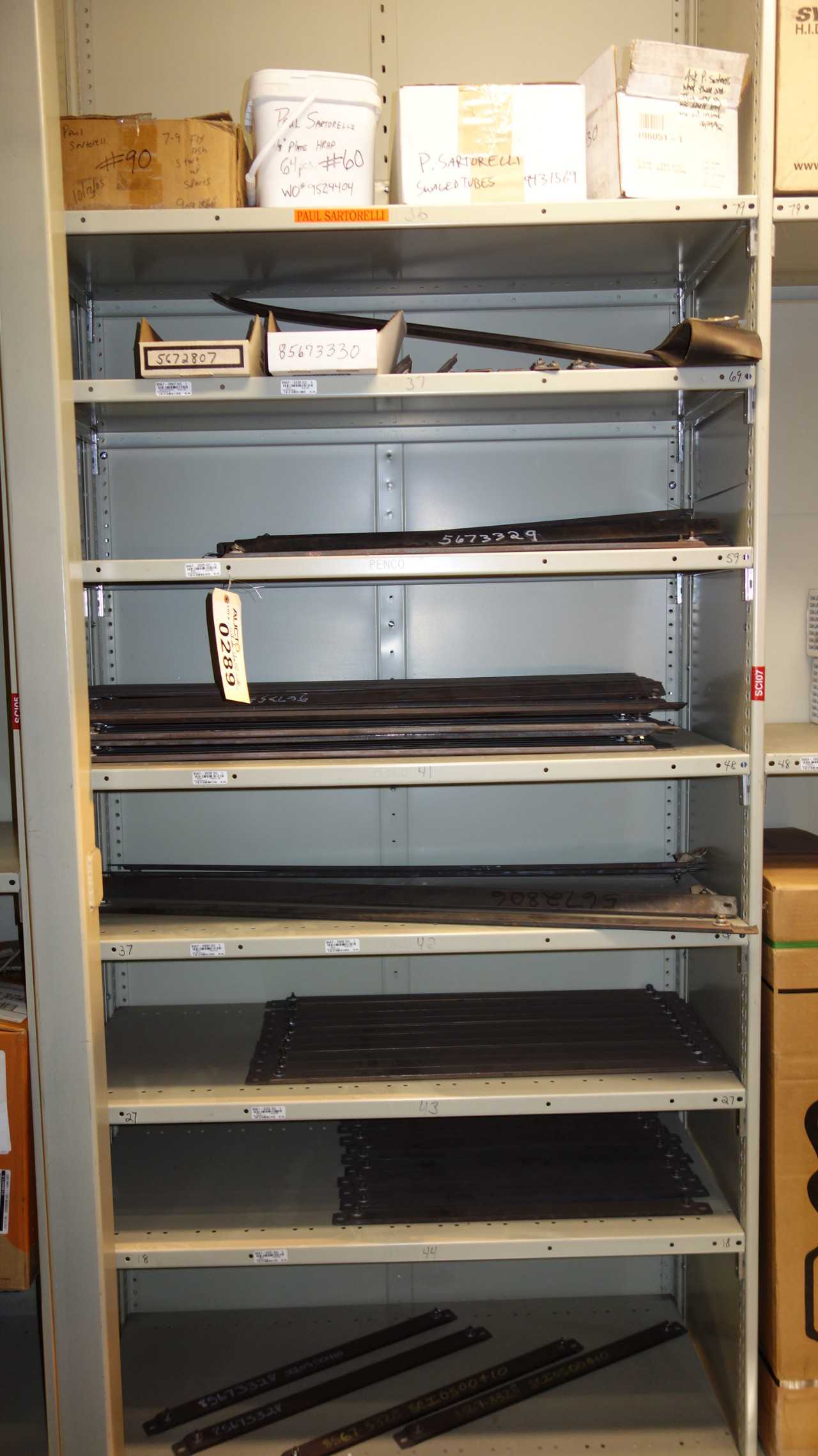 CONTENTS OF 1 SHELF COLUMN, STEEL LINERS - TOOL STORAGE