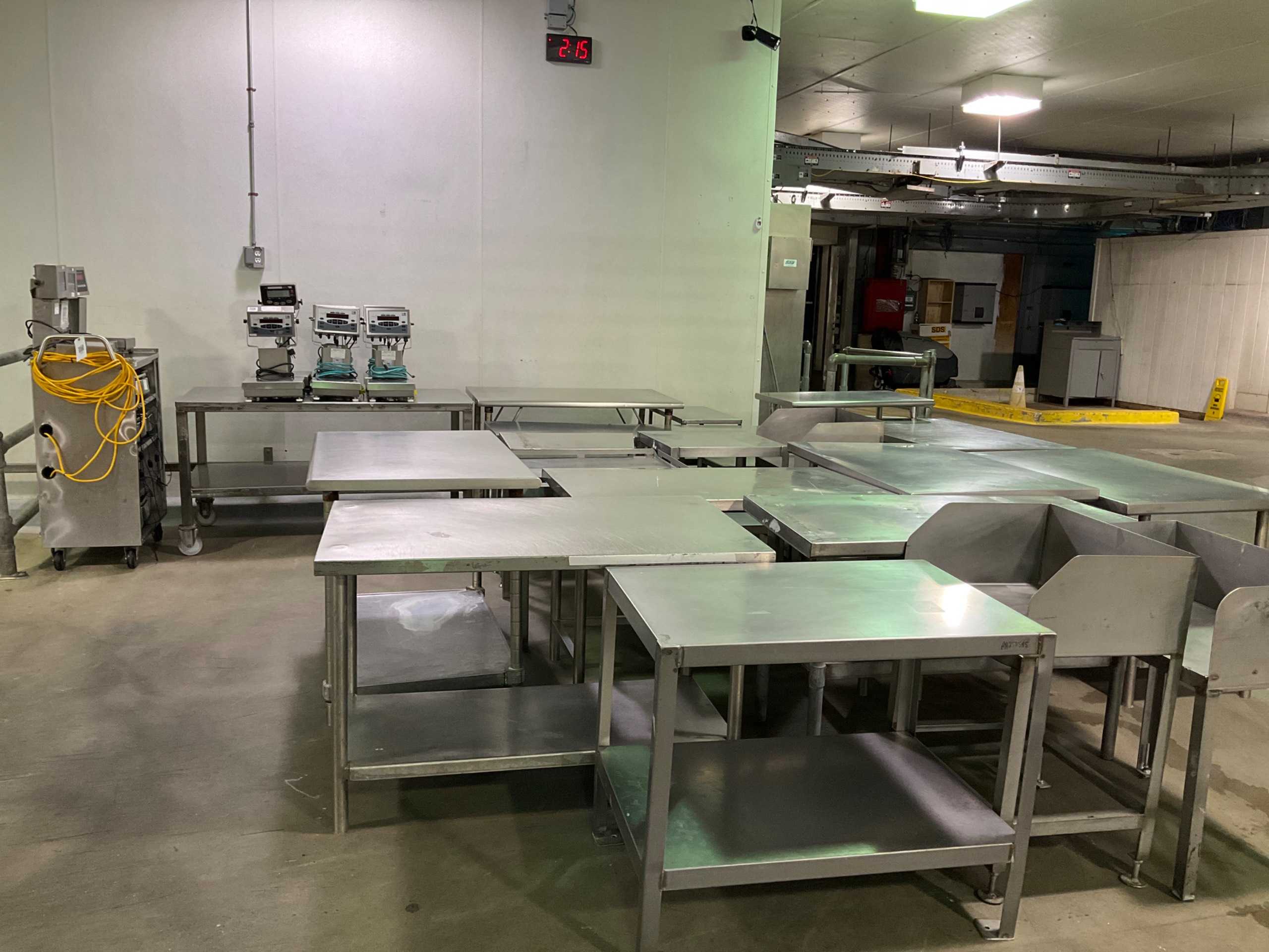 BULK QTY OF INDUSTRIAL TABLES