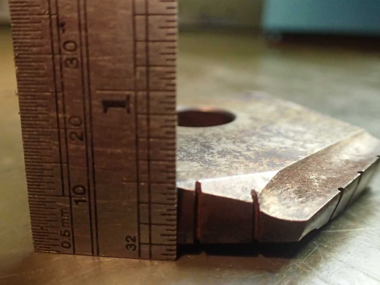 2 Pieces Allied Machine AMEC 2-7/16" E Series Spade Inserts: Used Good Condition - HOLEMAKING TOOLS