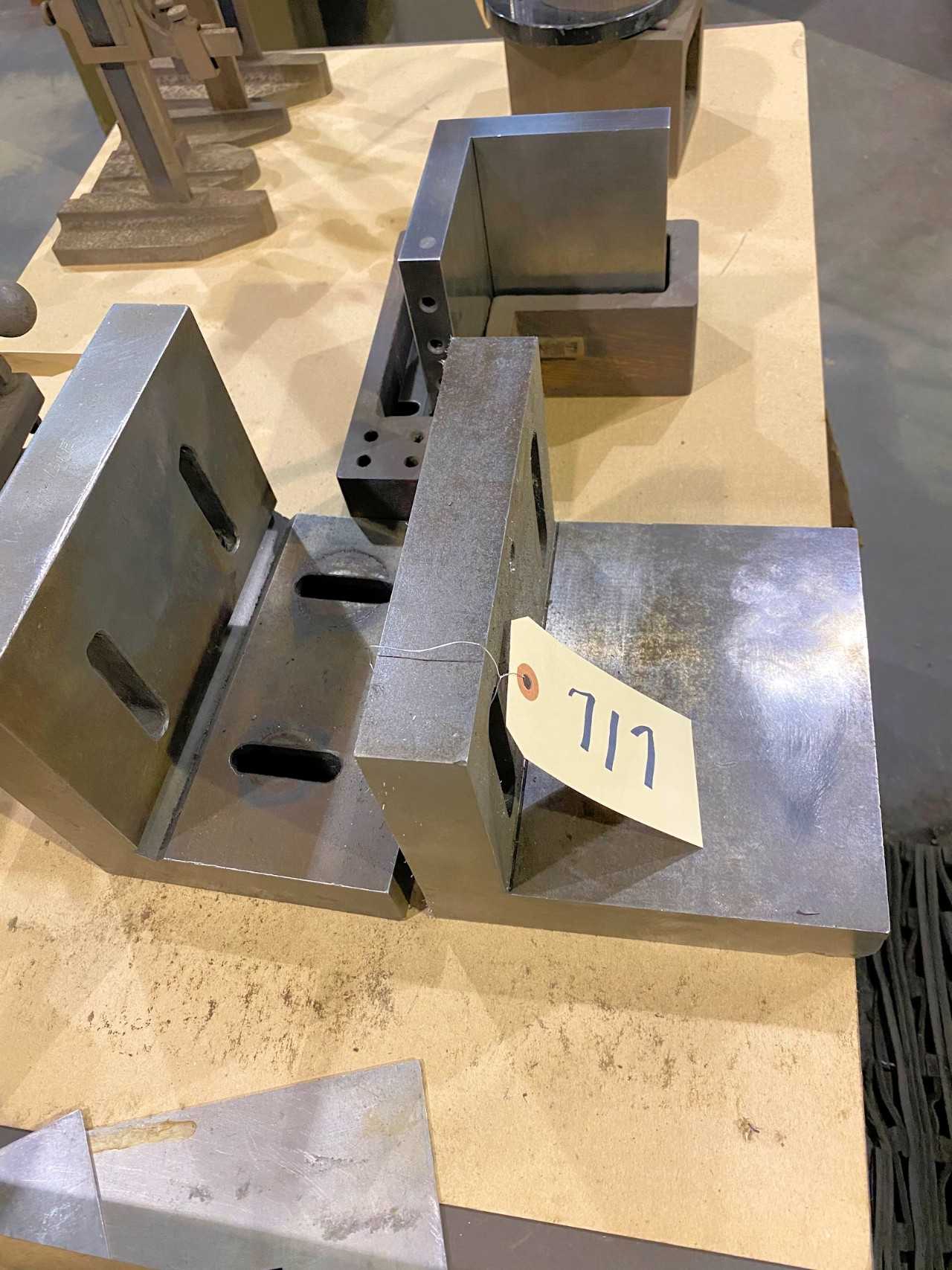 Lot) (3) Angles - MACHINING ACCESSORIES & TOOLING Lot) (3) Angles - MACHINING ACCESSORIES & TOOLING