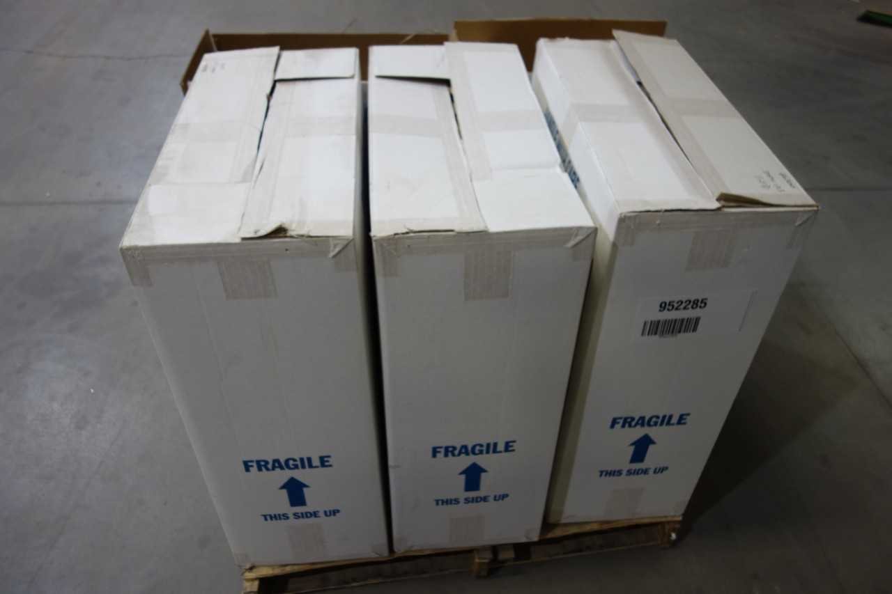 LOT OF ASSORTED AIR FLOW TRANSMITTERS - FLOW METER