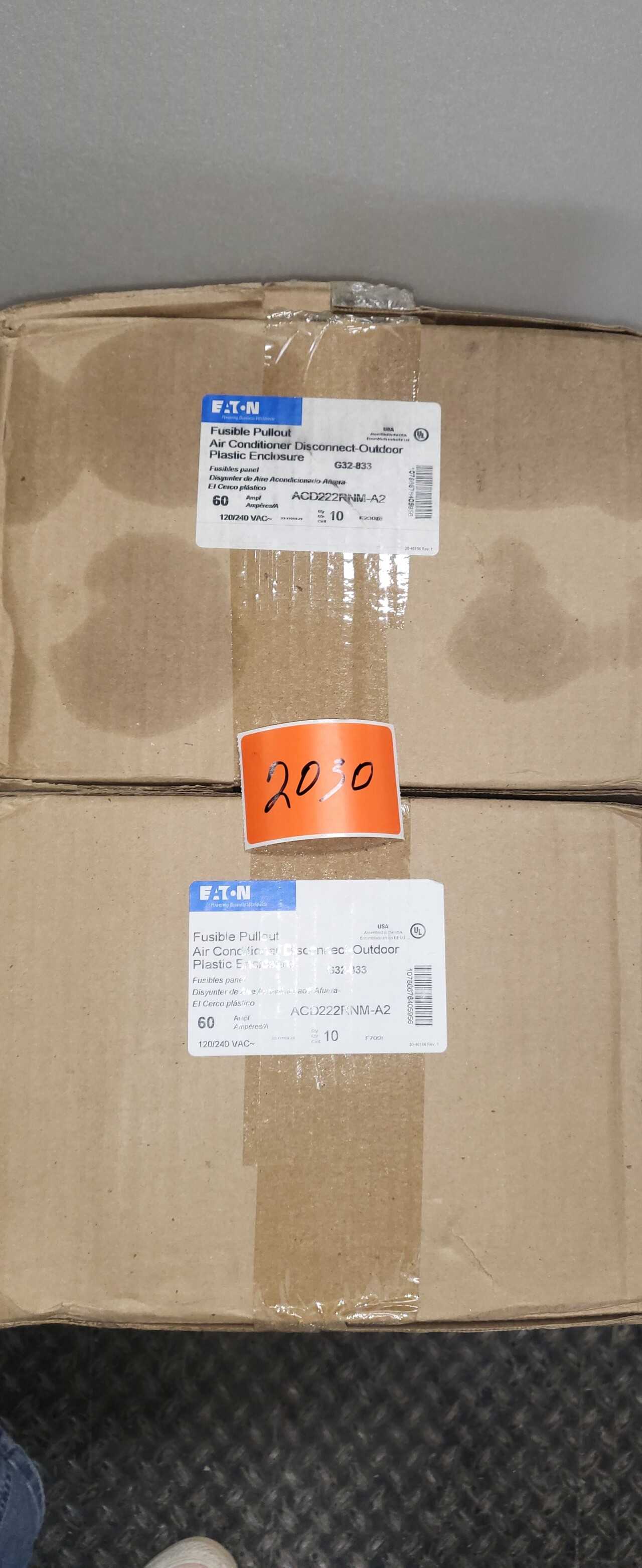 NEW SURPLUS FUSIBLE PULLOUT AIR CONDITIONER DISCONNECT - DISCONNECT SWITCHES