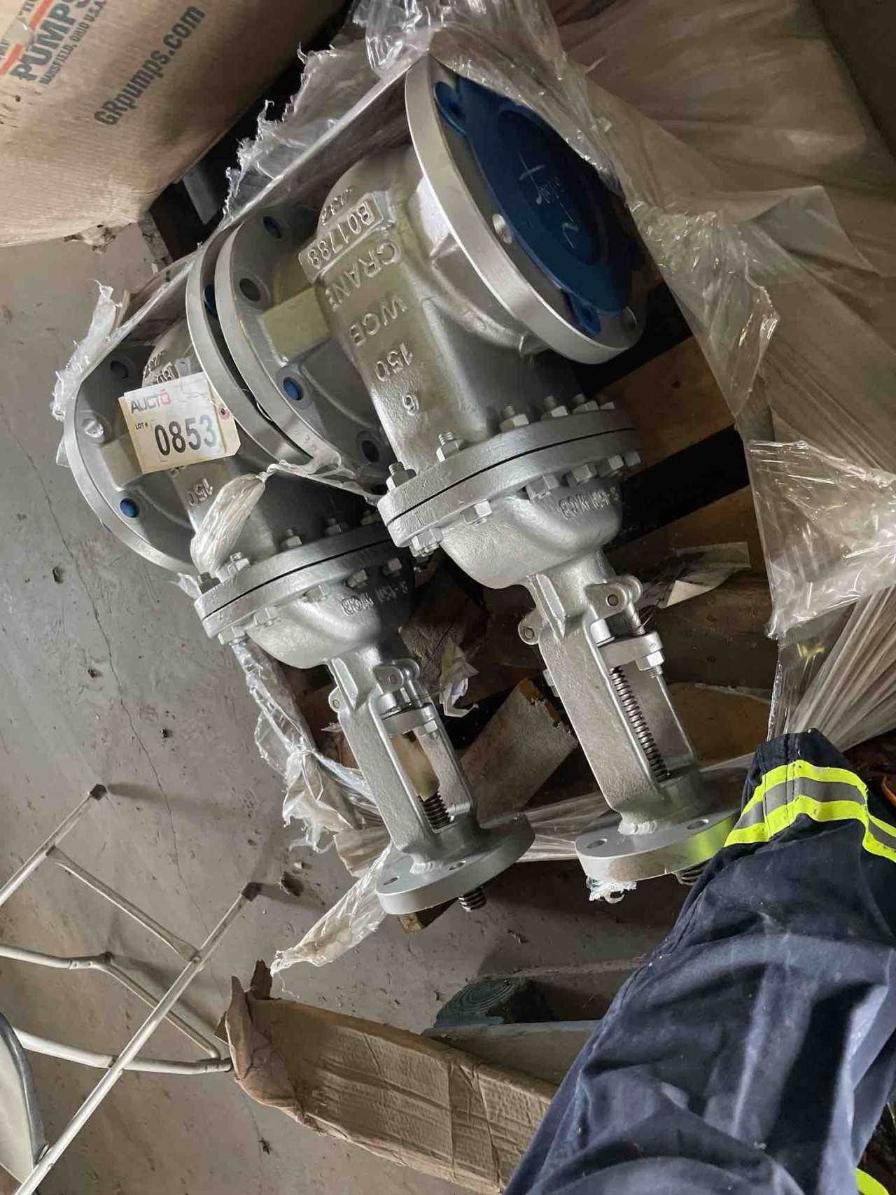 LOT OF 2 GATE VALVES B01788 - VALVES