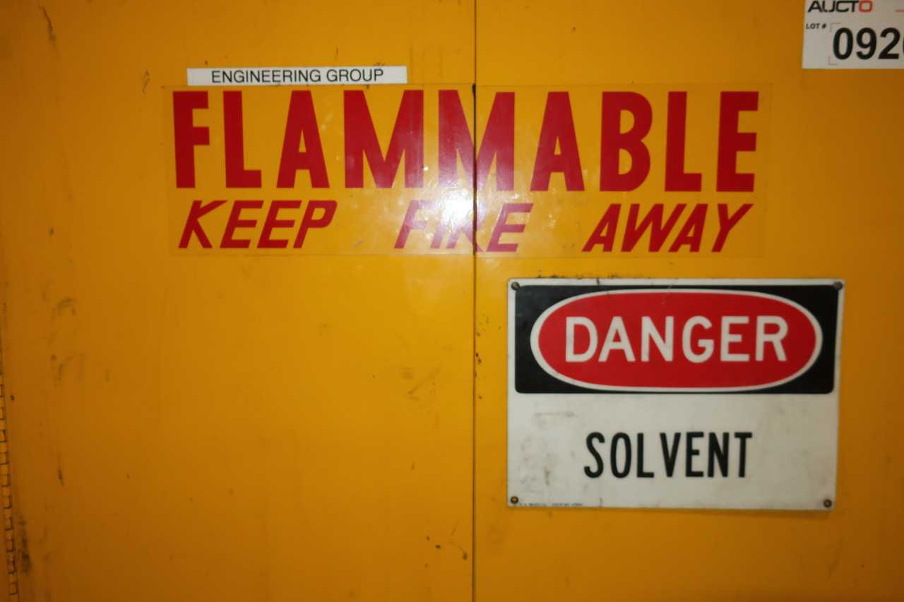 LOT OF 4 JUSTRITE & ULINE FLAMMABLE LIQUID SAFETY STORAGE CABINETS - SAFETY EQUIPMENT