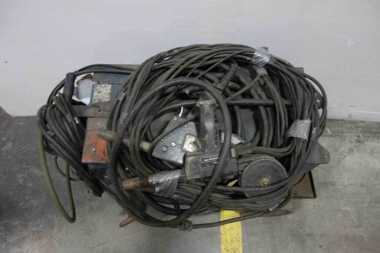 MILLER MILLERMATIC 200 WELDER - WELDING EQUIPMENT