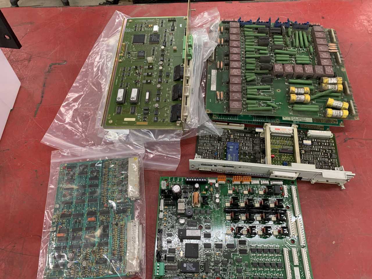 LOT OF USED CIRCUIT BOARDS SIEMENS, HONEYWELL, ALLEN-BRADLEY - AUTOMATION & CONTROLS