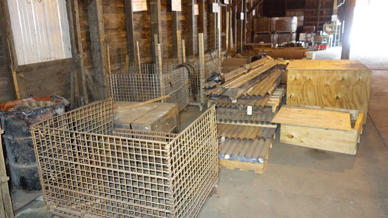 LOT OF ASSORTED STEEL REPLACEMENT PARTS, STEEL COVERS, MESH CRATES - MISCELLANEOUS