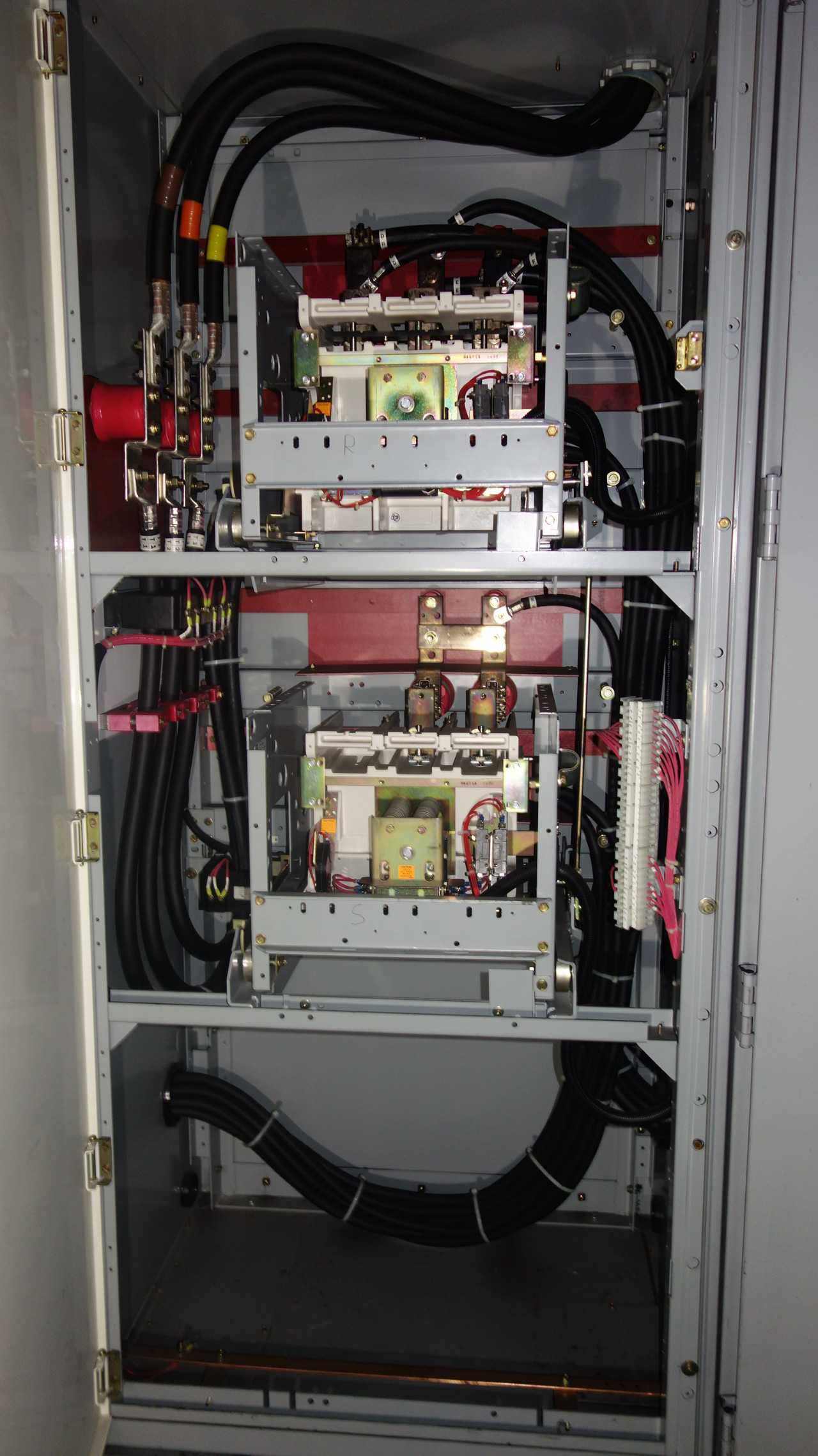 LOT OF 3 EATON SJA 720A 5KV-AC VACUUM AC CONTACTORS - CONTACTORS