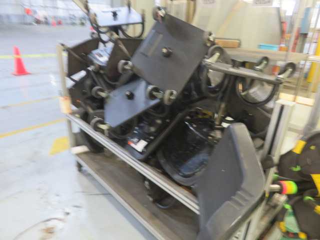 Chairs and (2) Metal Carts, (lot) - MISCELLANEOUS