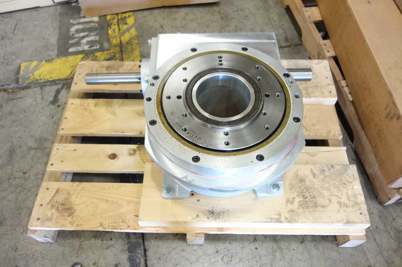 CAMCO GEAR DRIVE, MODEL# 1100RDM6H48-330 - GEAR REDUCERS