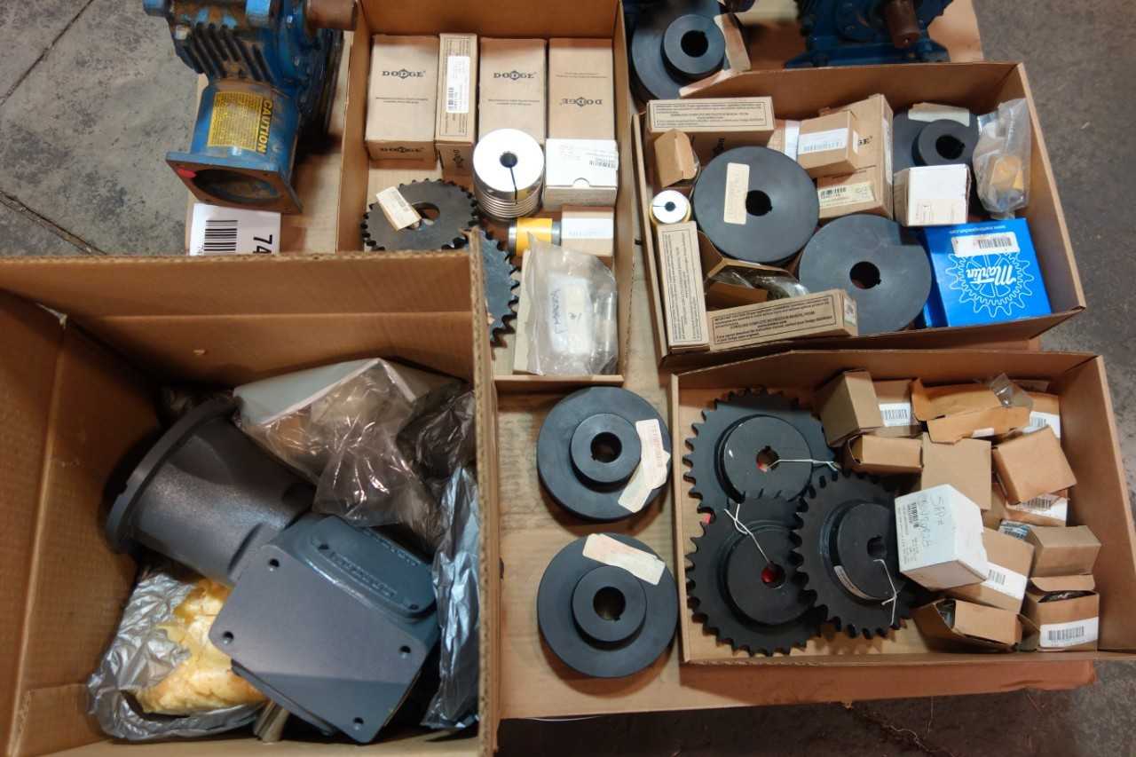1 PALLET OF ASSORTED RIGHT ANGLE GEAR REDUCERS, BEARINGS, SPROCKETS, COUPLINGS, BUSHINGS- TEXTRON, DODGE, BALDOR - GEAR REDUCERS
