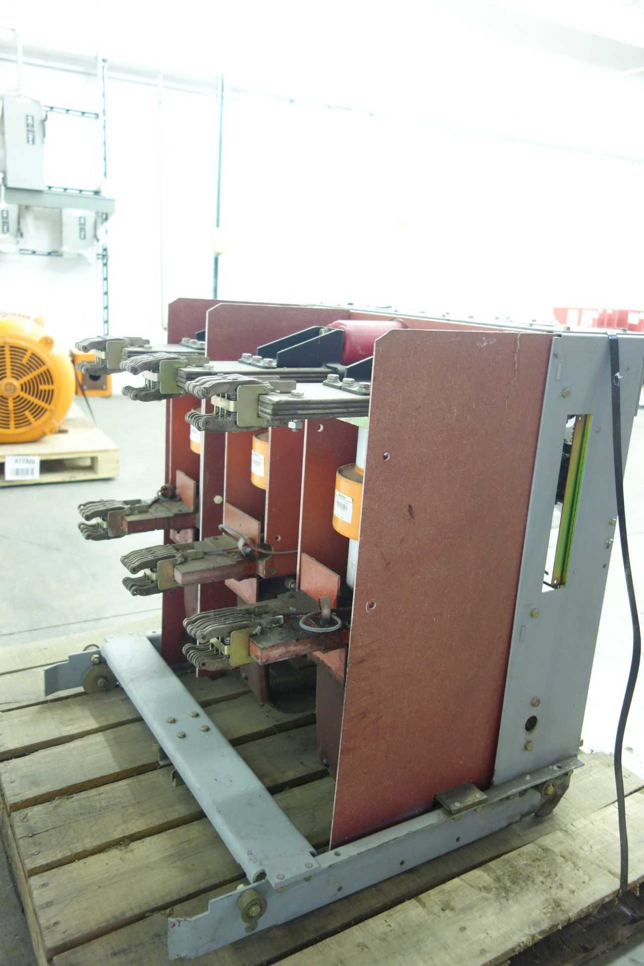 SIEMENS GMI-GTD AC HIGH VOLTAGE CIRCUIT BREAKER - CIRCUIT BREAKERS