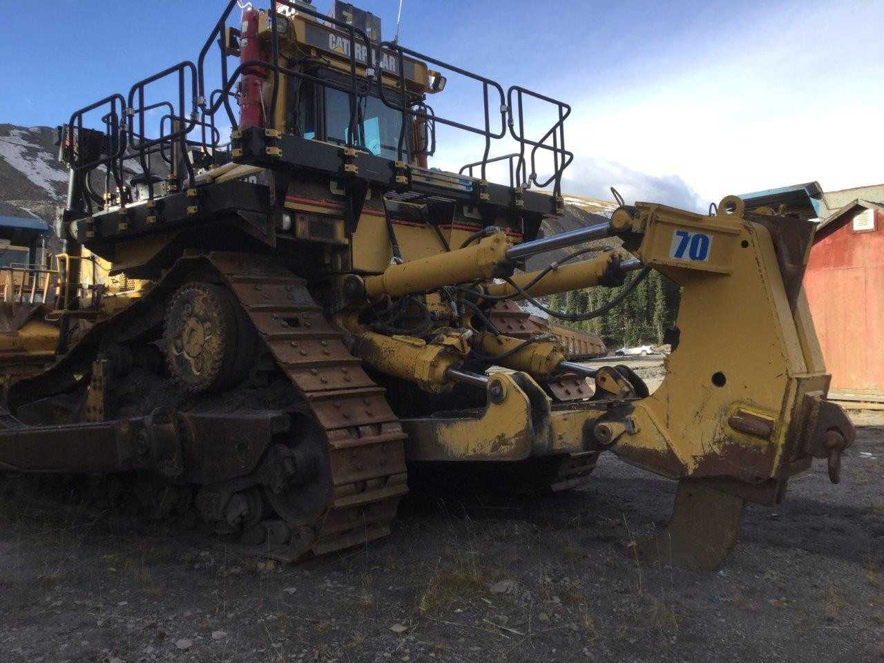 Caterpillar DZ170 Dozer - WHEEL LOADERS