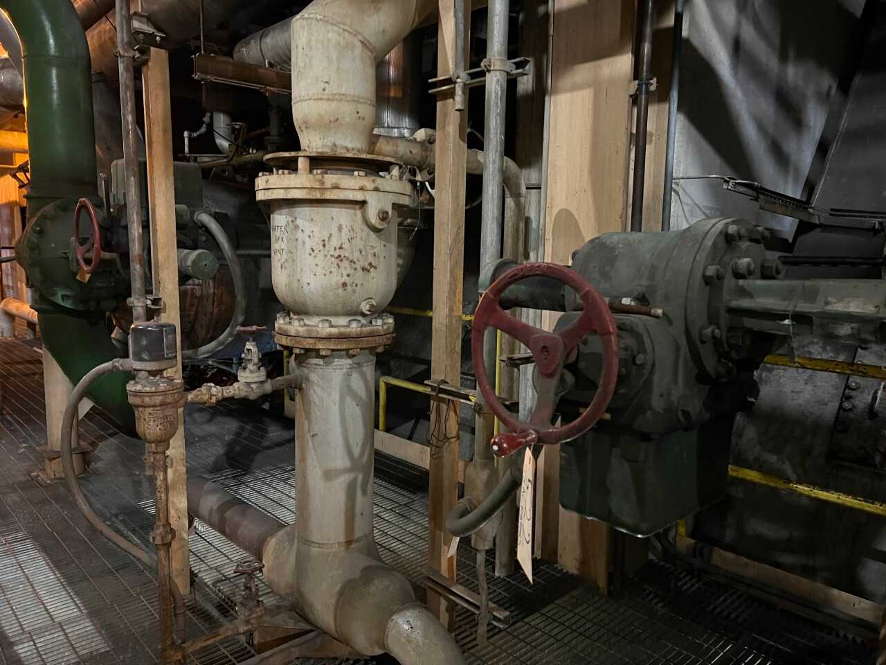 5x Limitorque HBC electric valve operators - VALVES