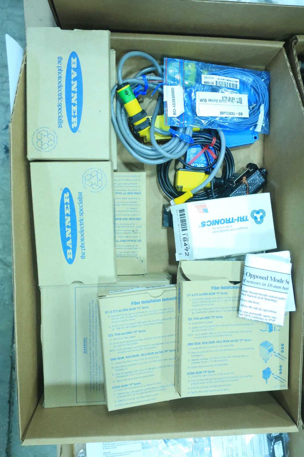 1 LOT OF PHOTOELECTRIC SENSORS-TRI-TRONICS, BANNER - INDUSTRIAL PARTS