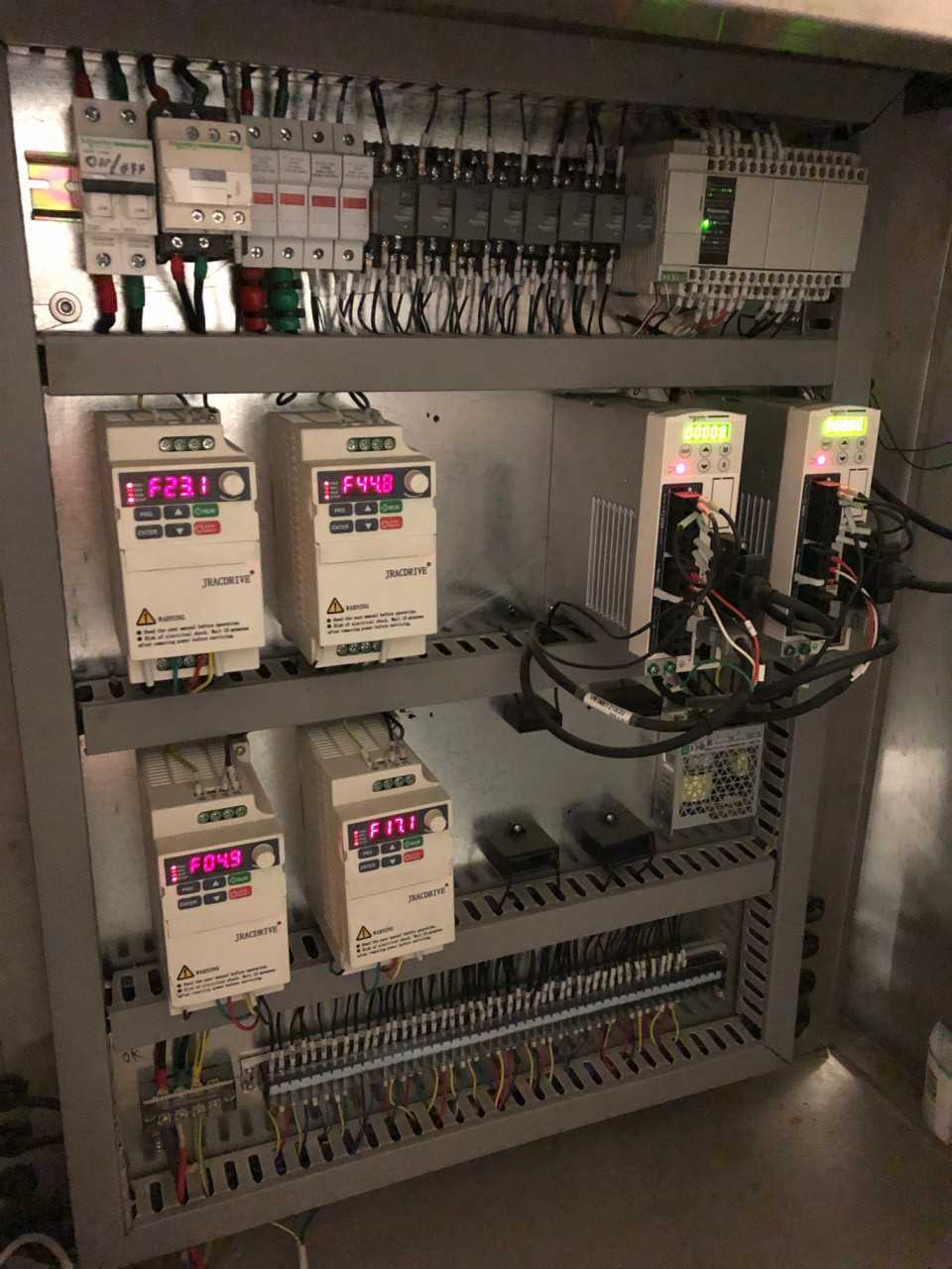 Automatic Sleeve Labeling Machine - PACKAGING