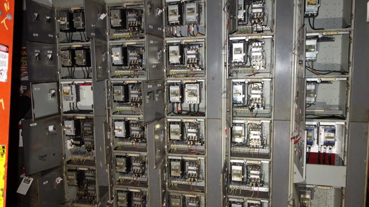 X6 VERTICAL SECTIONS OF WESTINGHOUSE MCC BUCKETS - MOTOR CONTROL CENTERS