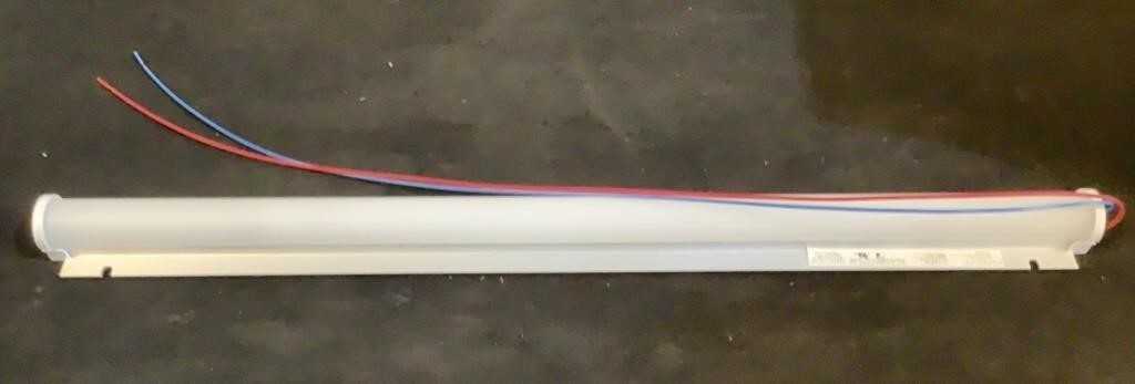 (Approximately 13) Everline LED 2’ Replacement Lamps LRL12-15L850-525C10C, LRL12-15L835-525C10C - LIGHTING