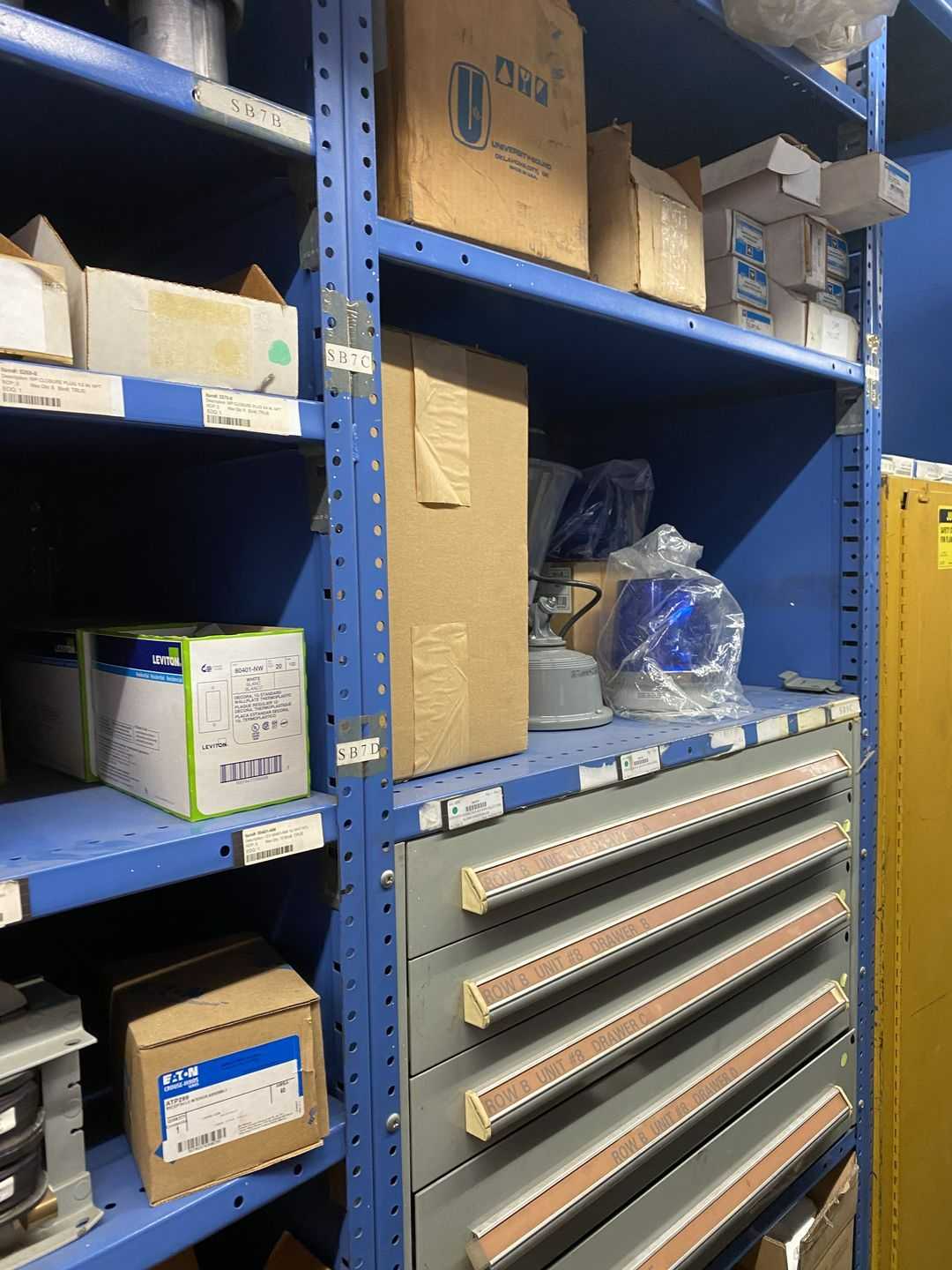 LOT OF ASSORTED CONSUMABLES - PPE