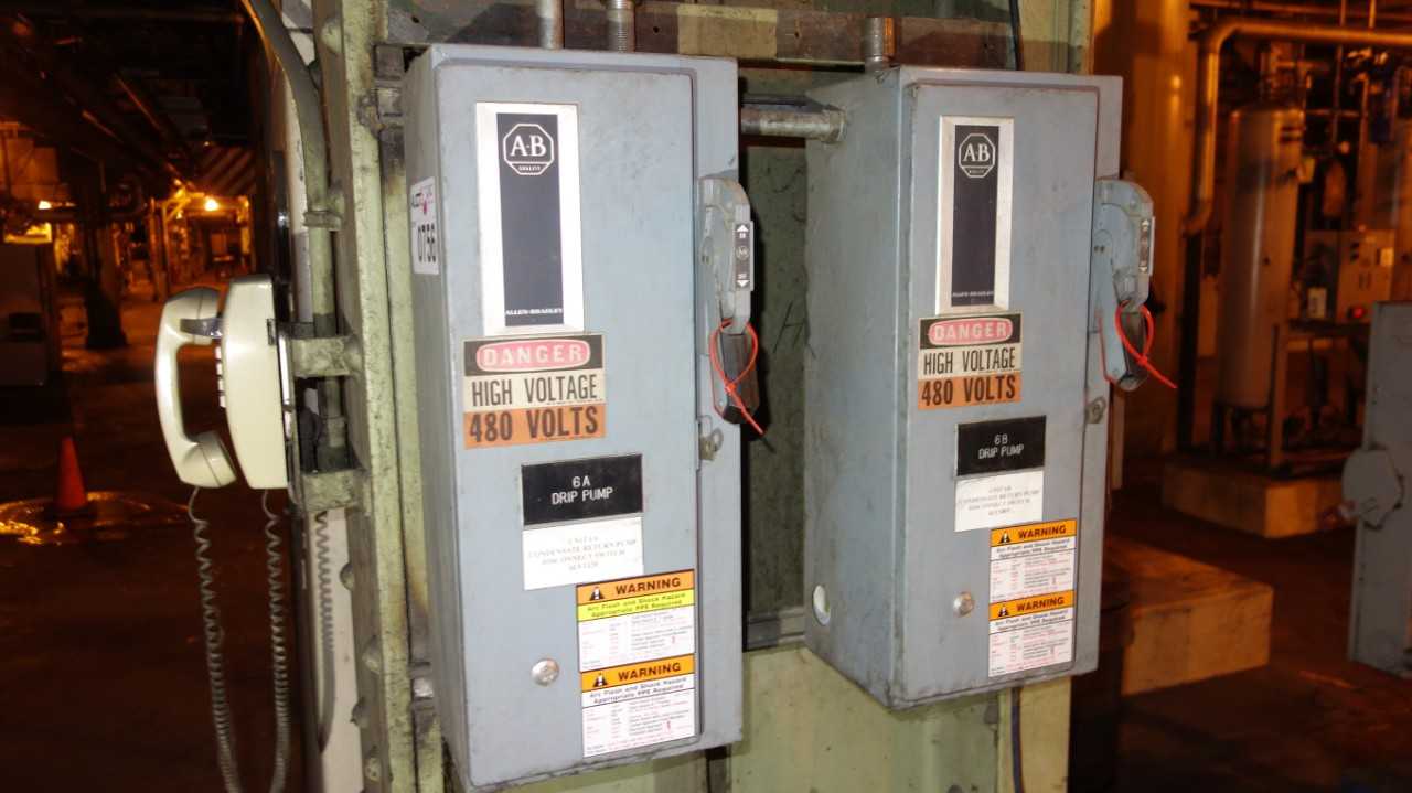 LOT OF 2 ALLEN BRADLEY 509-BOD FUSIBLE COMBINATION STARTER DISCONNECT - MOTOR STARTERS