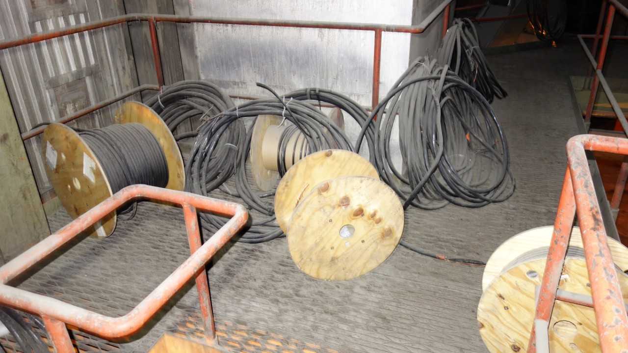 LOT OF ASSORTED SPOOLS OF WIRE (BACK SECTION & CORRIDORS) - ELECTRICAL COMPONENTS