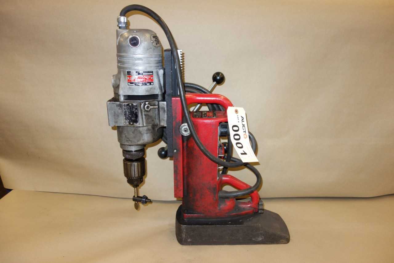 MILWAUKEE 4231 ELECTROMAGNETIC DRILL PRESS - UPRIGHT DRILL PRESSES