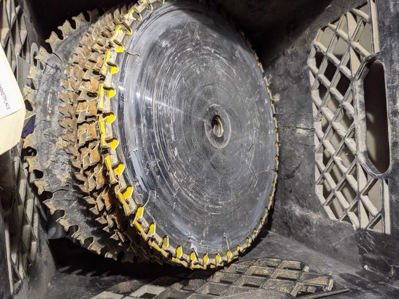 Lot of used Saw blades - METAL SAW BLADES