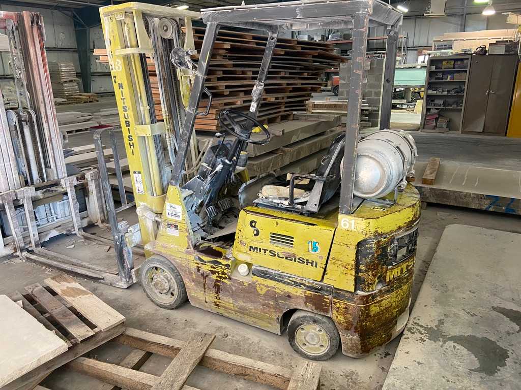 1980 Mitsubishi LP6615 2K Forklift - FORKLIFTS