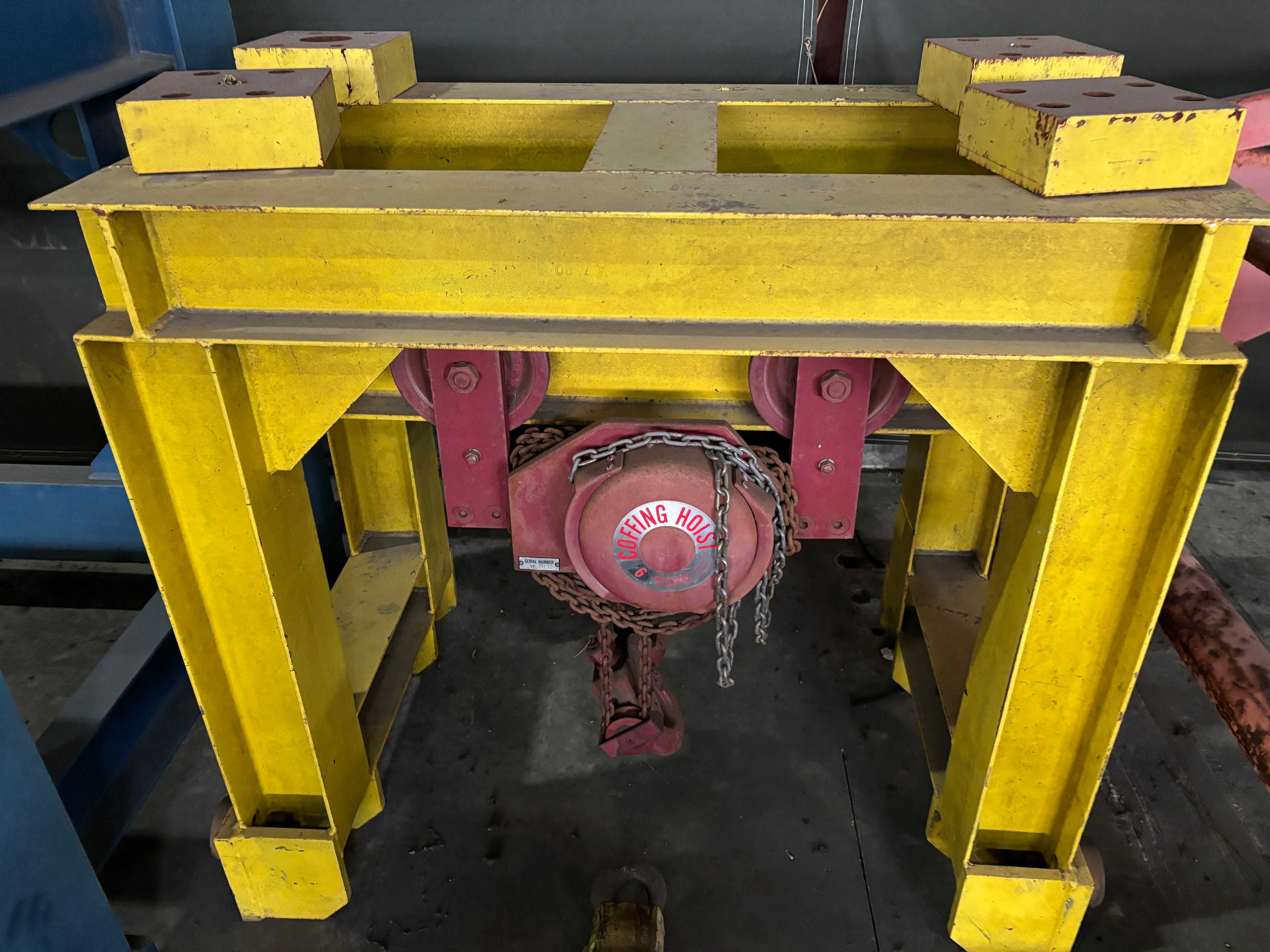 DUFF NORTON 6T COFFING HOIST WITH ATTACHMENT - MATERIAL HANDLING