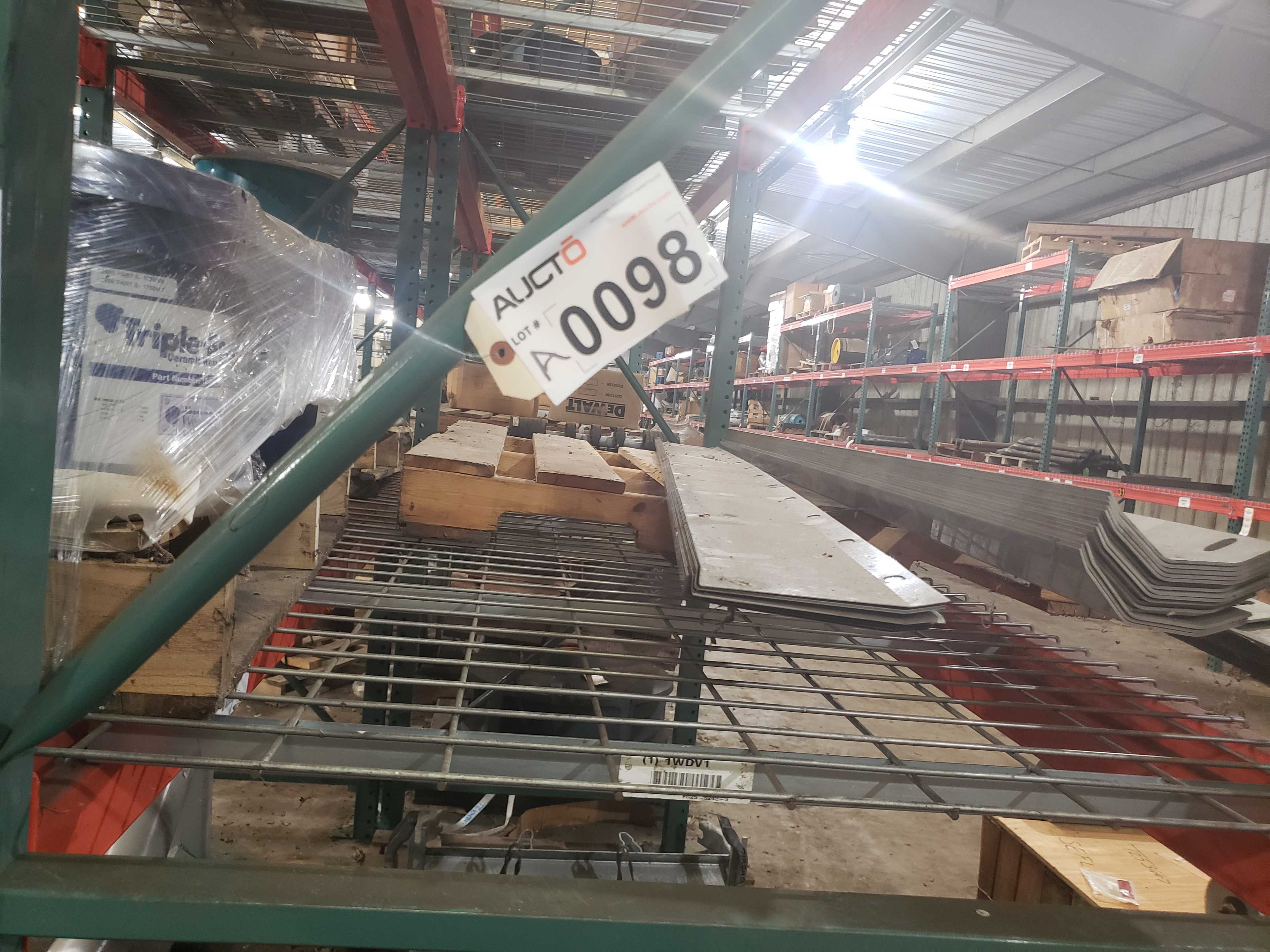 LOT OF PALLET RACKING - PALLET RACKING