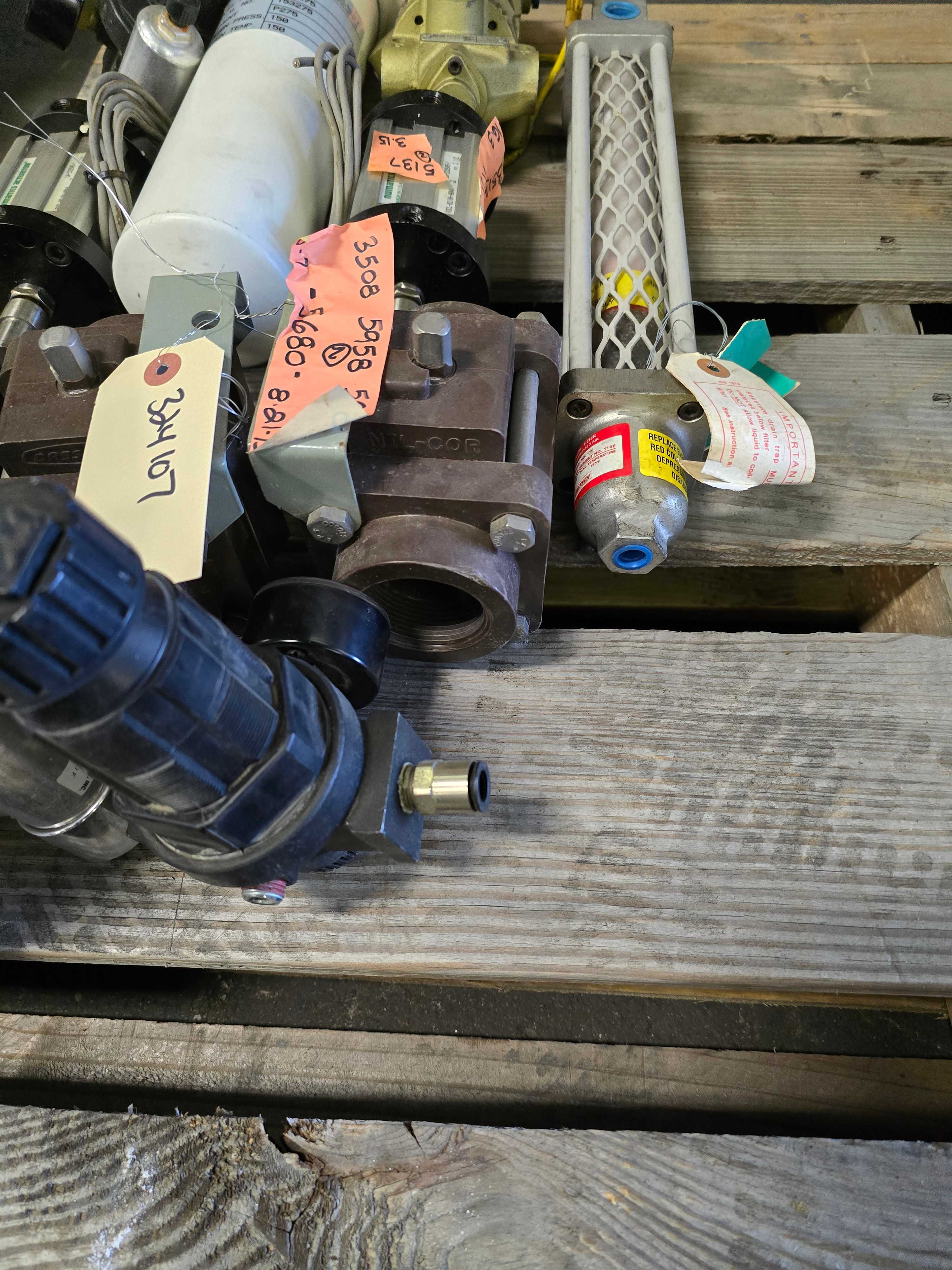 LOT OF INDUSTRIAL PARTS - INDUSTRIAL PARTS