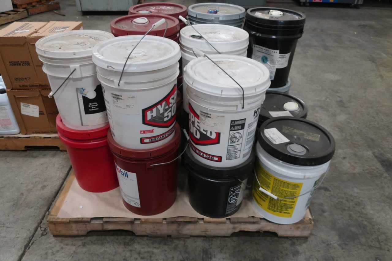 3 PALLETS OF ASSORTED COOLANTS & LUBICANTS - PNEUMATIC LUBRICATOR