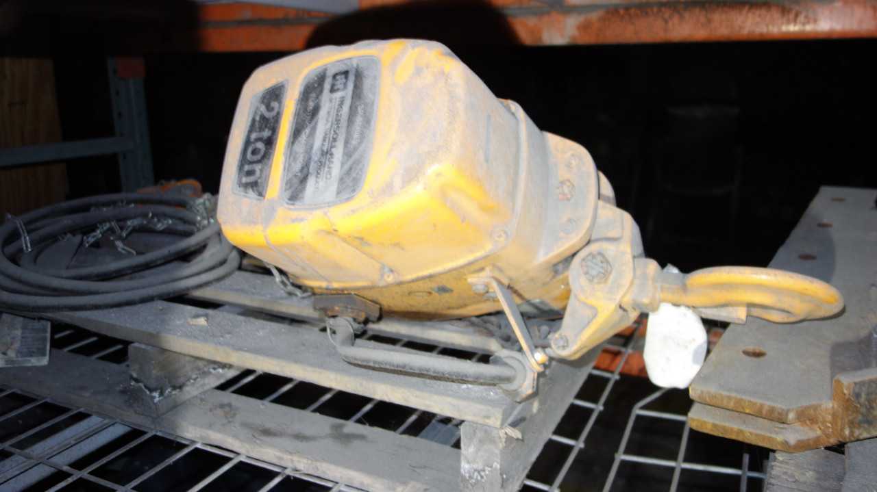 INGERSOLL RAND SP3-020H 115V-AC ELECTRIC HOIST - LIFTING EQUIPMENT